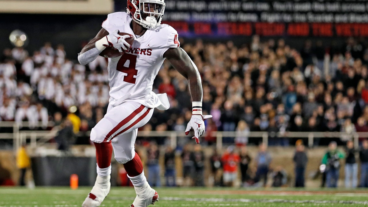 Oklahoma RB Sermon brings stability to unpredictable season